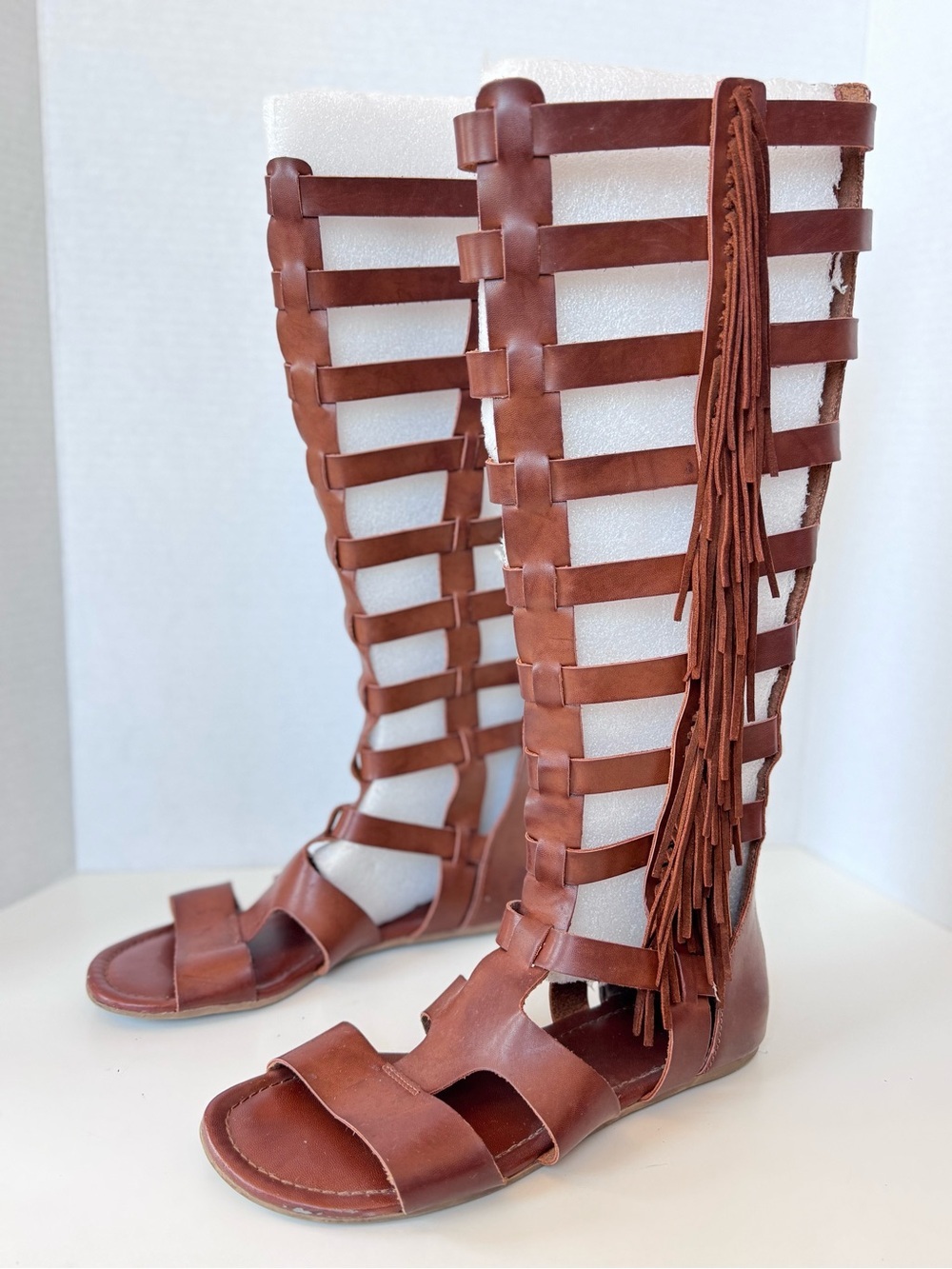 MIA Brown Tan Cognac Knee High Gladiator Fringe Sandals Size 9